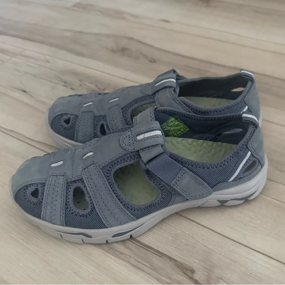 Earth Origins Sandal blue Gray Leather Women Size 7